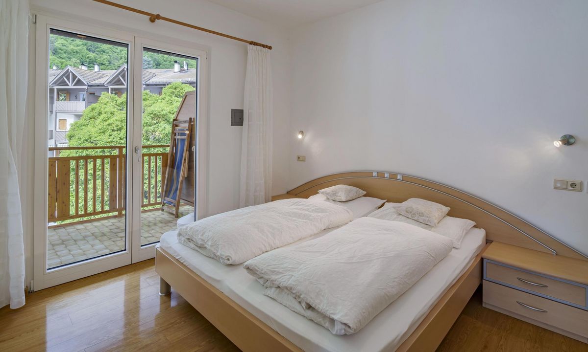 Ferienwohnung Wieserhof Andrian Appartement Nr. 12 Typ B mit moderner Einrichtung und Balkon