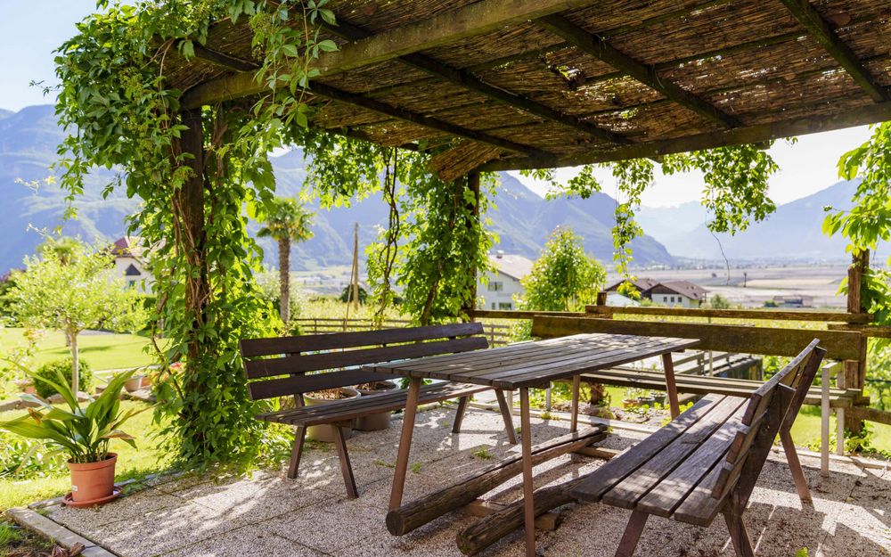 Holiday apartments with garden at Wieserhof on the South Tyrolean Wine Road in Andrian